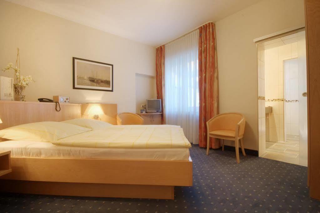 Am Hafen Hotel 3*